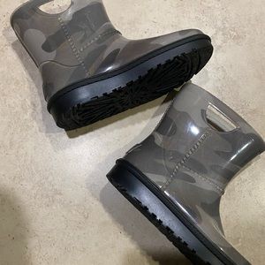 Kids UGG rain boots